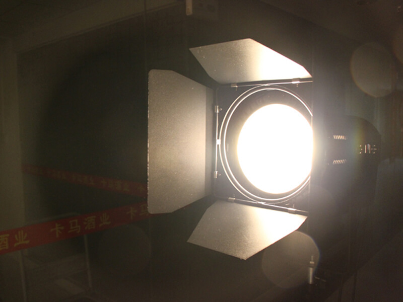 Foco Fresnel Led Bicolor 100W para Teatro